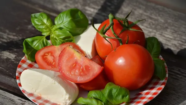 Free preparing tomato mozzarella salad