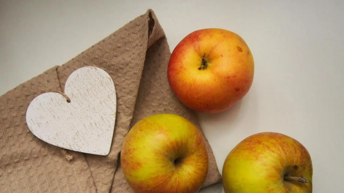 Apples Fruits